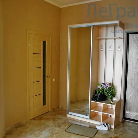 On Francuzkiy Bulvar 26-1